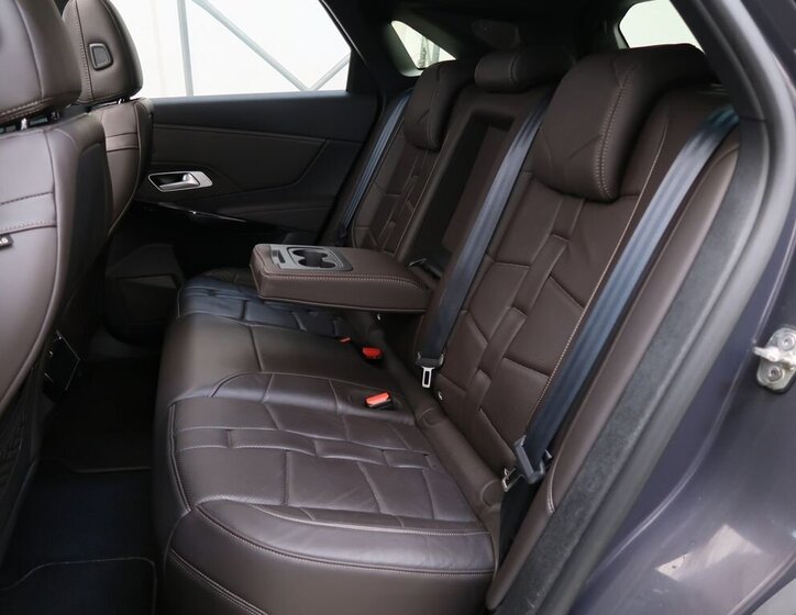 DS Automobiles DS7 Crossback SUV / Terénní 1,6 l 133 kw