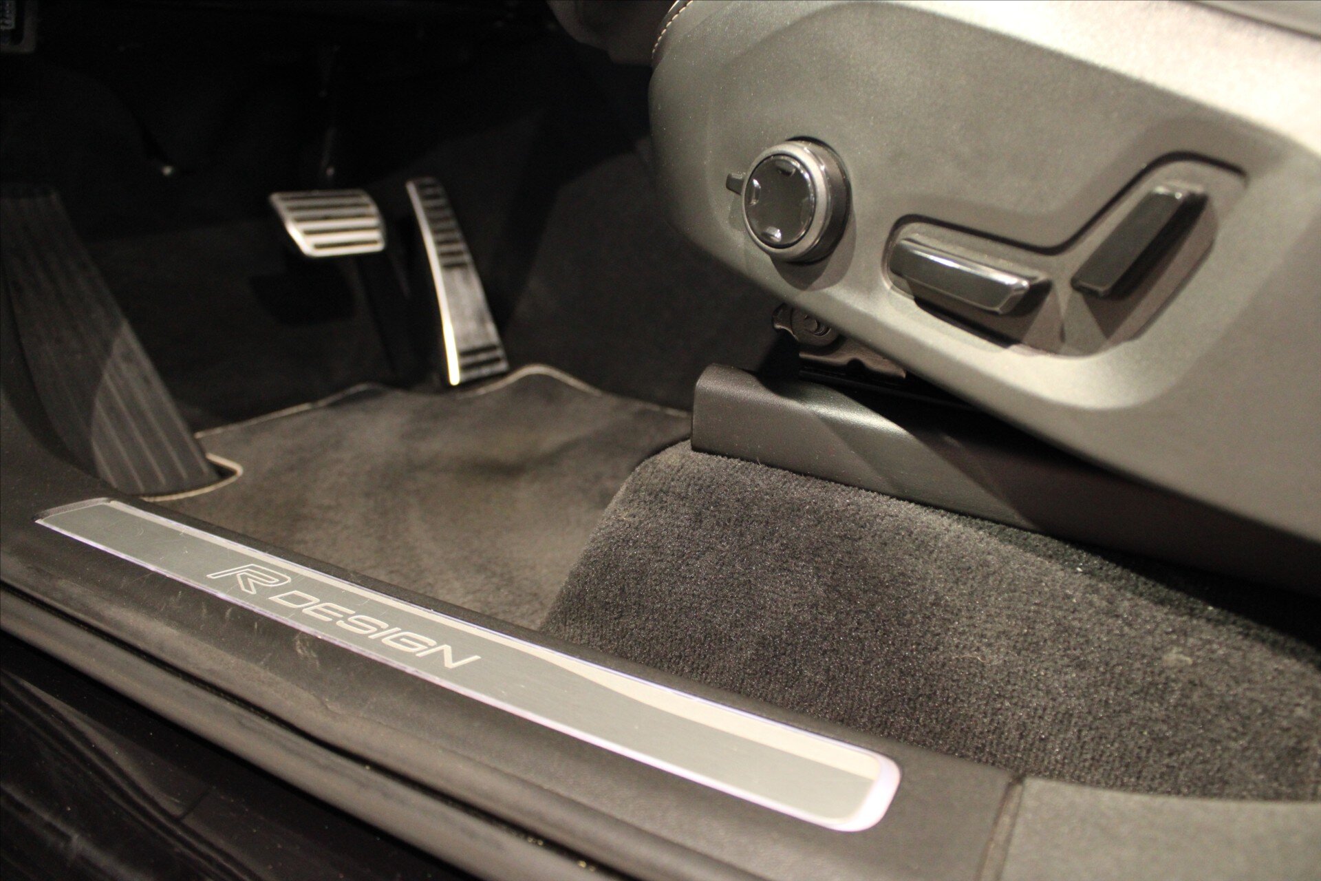 Volvo XC90 SUV / Terénní 2,0 l 173 kw