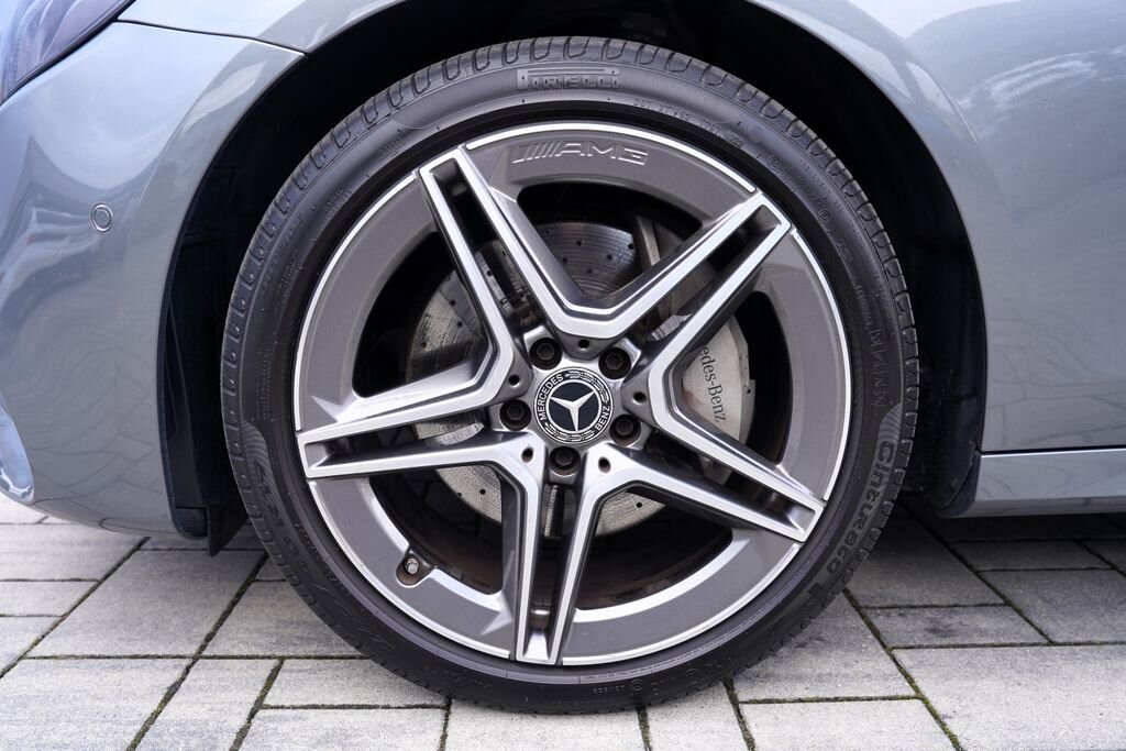 Mercedes-Benz Třídy E Sedan 2,0 l 143 kw