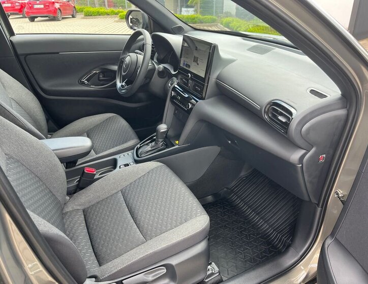 Toyota Yaris Cross SUV / Terénní 1,5 l 68 kw