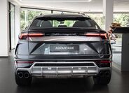 Lamborghini Urus 3