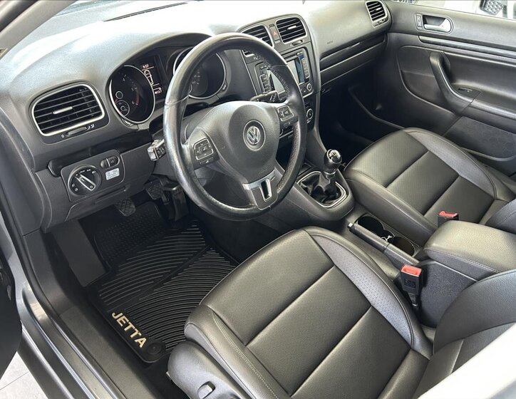 Volkswagen Golf Kombi 2,0 l 103 kw