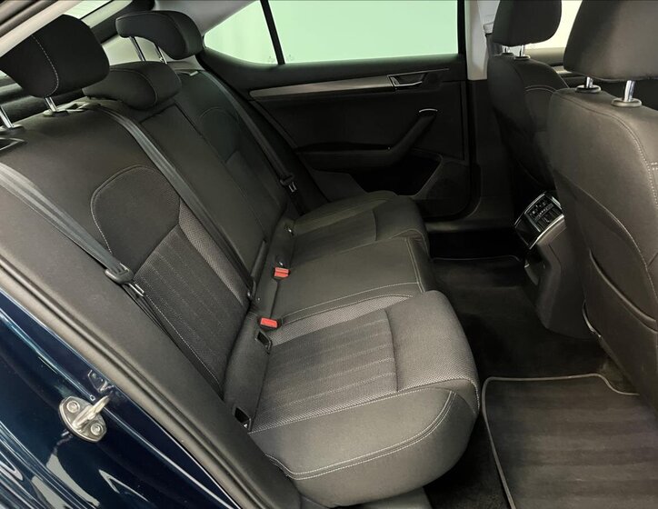 Škoda Superb Liftback 1,4 l 160 kw