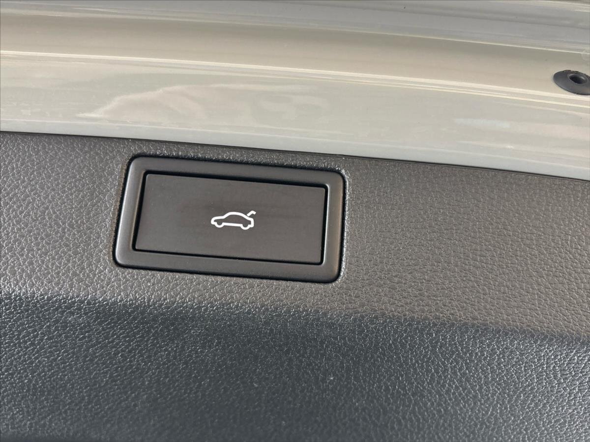 Škoda Scala Hatchback 1,5 l 110 kw