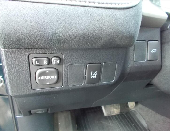 Toyota RAV4 SUV 2,5 l 114 kw