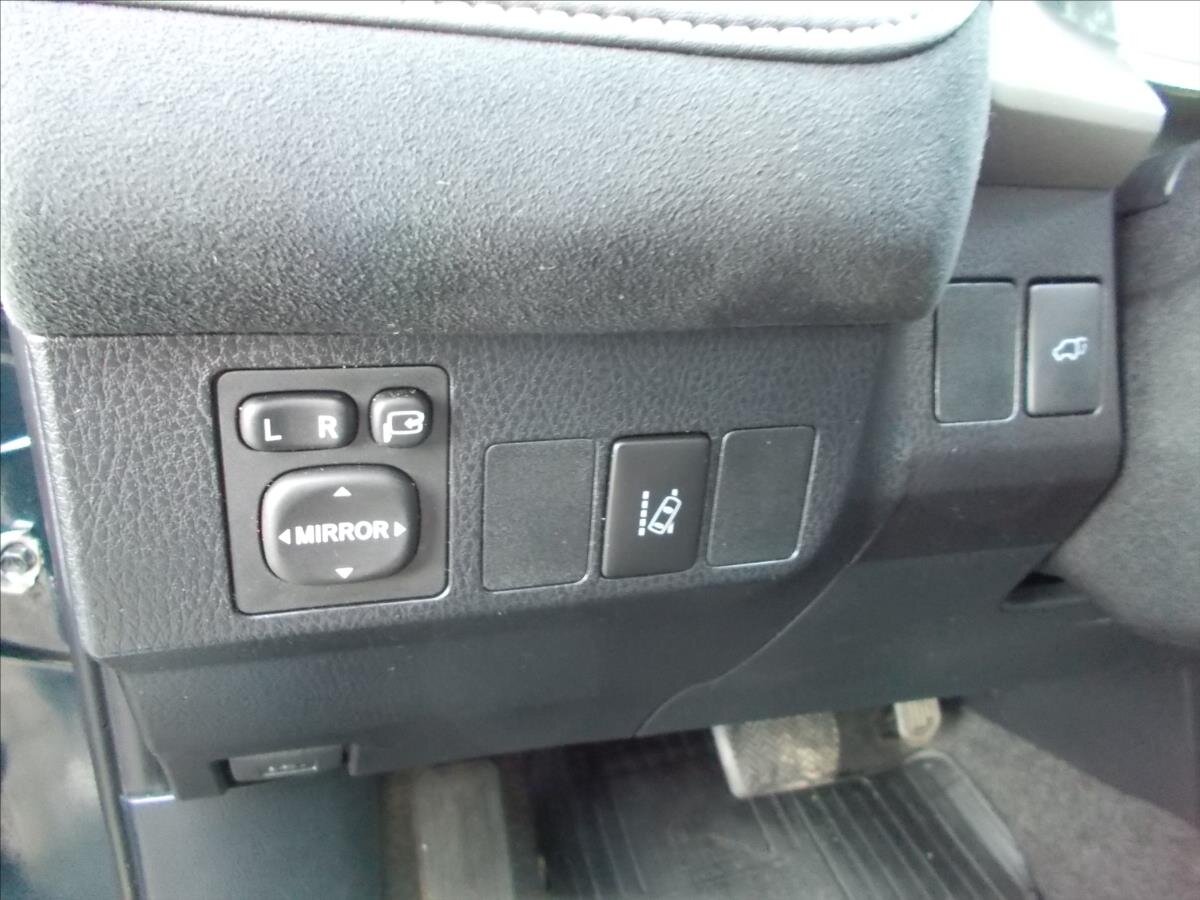 Toyota RAV4 SUV 2,5 l 114 kw