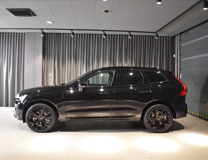 Volvo XC60 SUV / Terénní 2,0 l 335 kw
