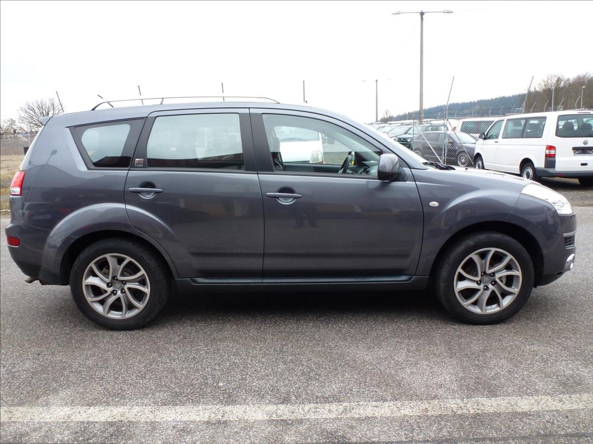 Citroën C-Crosser SUV / Terénní 2,2 l 115 kw
