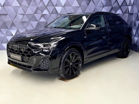 Audi Q8 SUV / Terénní 3,0 l 210 kw