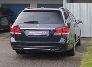 Mercedes-Benz Třídy E 8