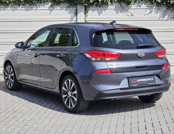 Hyundai i30 Hatchback 1,4 l 103 kw
