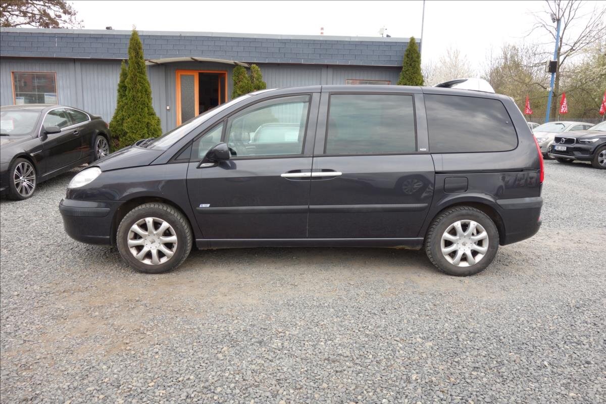 Peugeot 807 MPV 2,2 l 94 kw