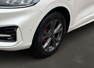 Ford Kuga SUV / Terénní 2,5 l 140 kw