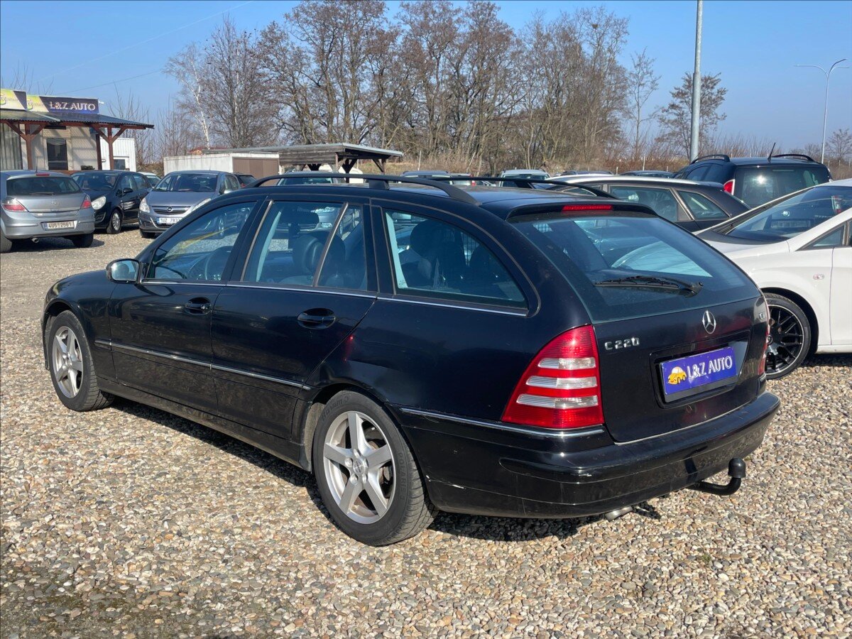 Mercedes-Benz Třídy C Kombi 2,1 l 110 kw