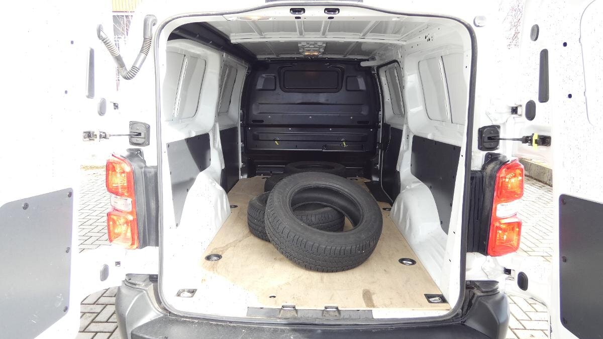 Opel Vivaro Užitková 2,0 l 106 kw