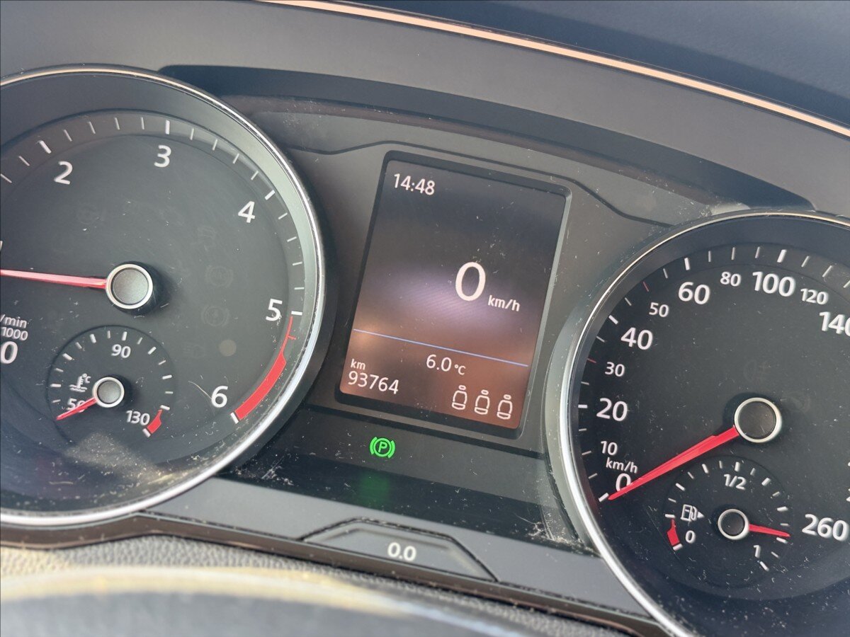 Volkswagen Passat Sedan / Limuzína 2,0 l 110 kw