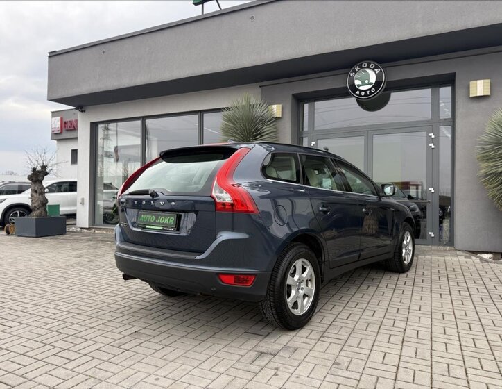 Volvo XC60 Kombi 2,4 l 129 kw