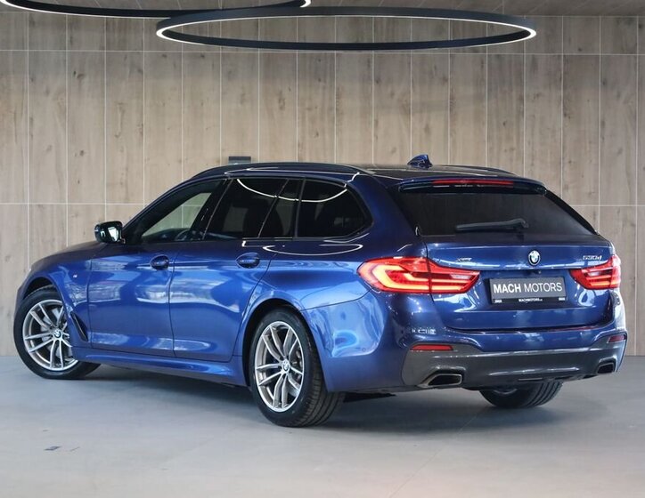 BMW Řada 5 Kombi 3,0 l 195 kw