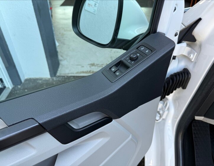 Volkswagen Transporter 19