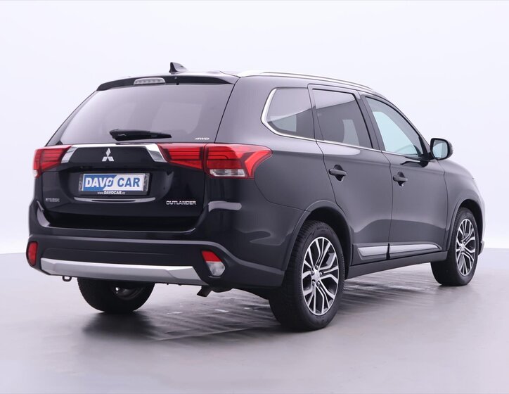 Mitsubishi Outlander 7