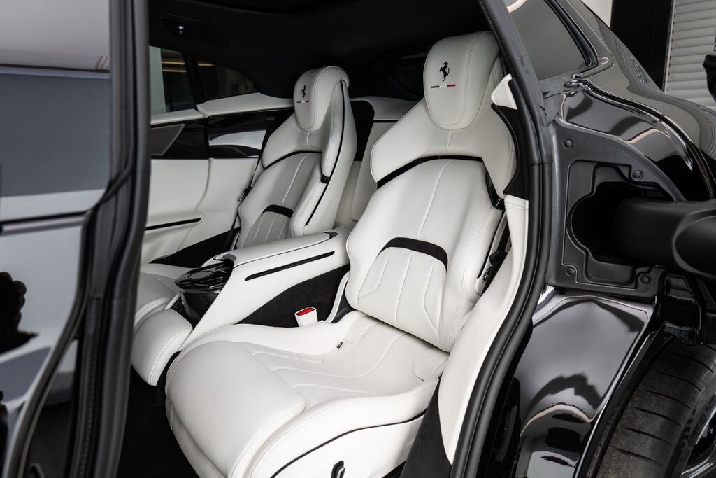 Ferrari Ostatní SUV 6,5 l 529 kw