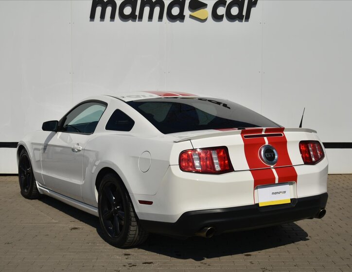 Ford Mustang Kupé 4,6 l 235 kw