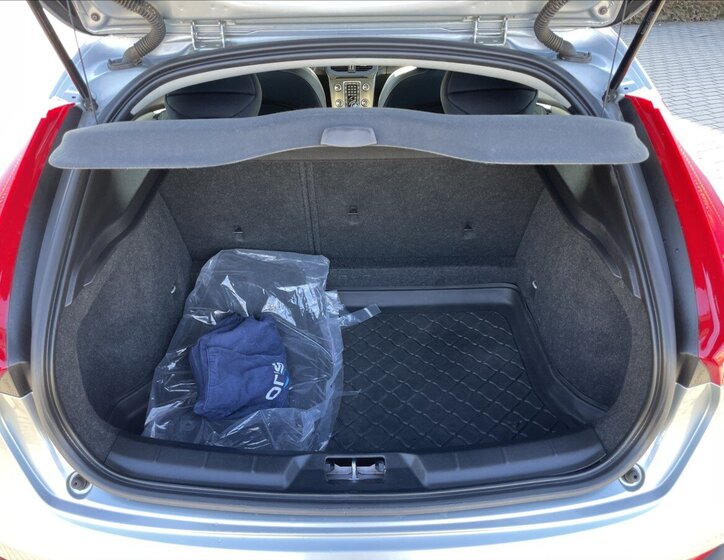 Volvo V40 Hatchback 2,0 l 140 kw