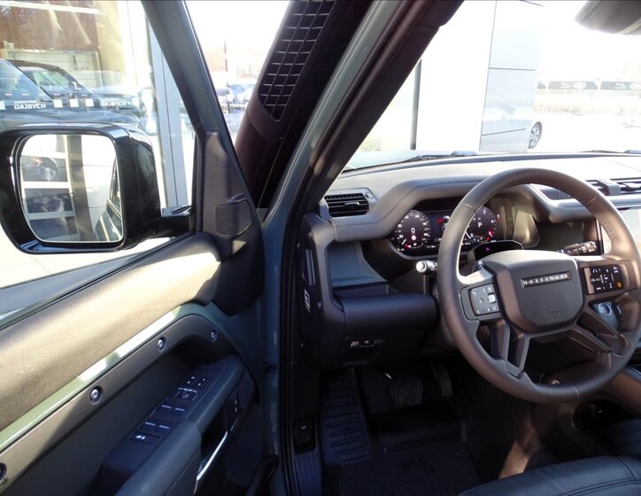 Land Rover Defender SUV 3,0 l 257 kw