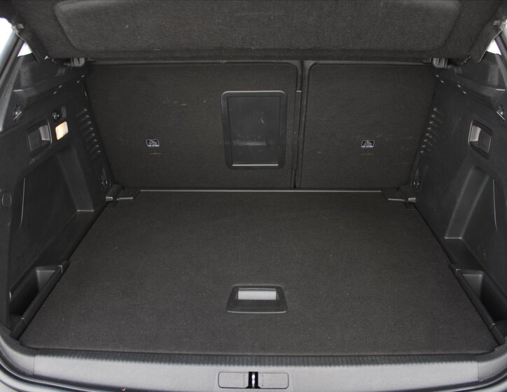 Peugeot 3008 SUV 1,5 l 96 kw