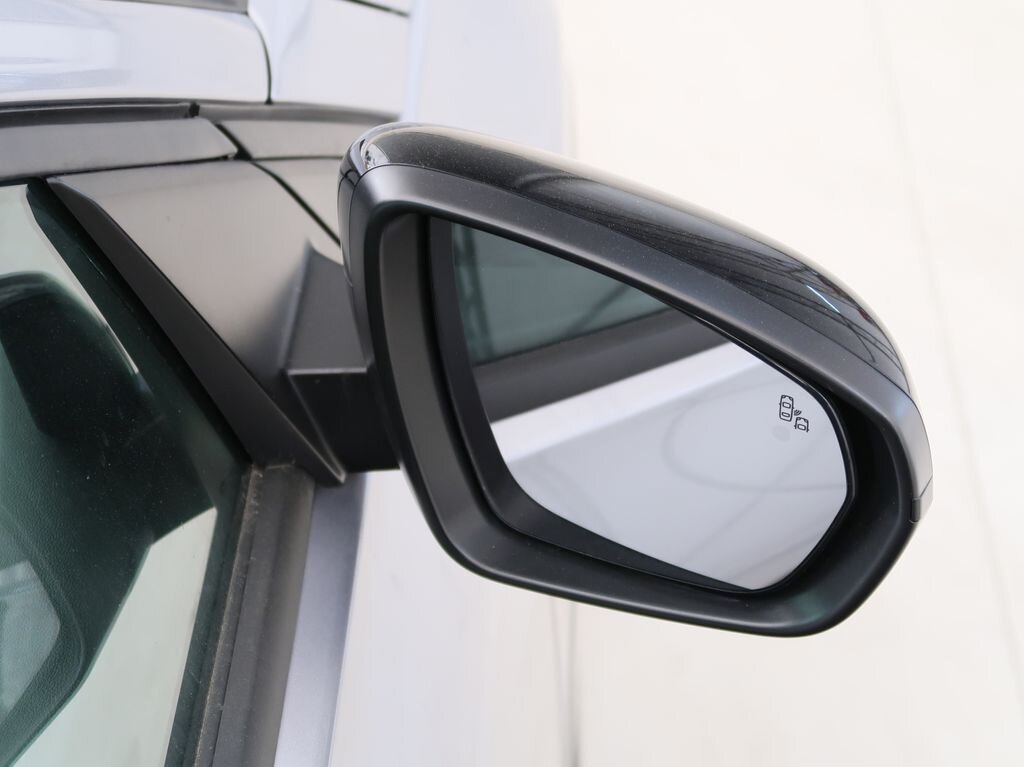 Opel Grandland SUV 1,2 l 96 kw