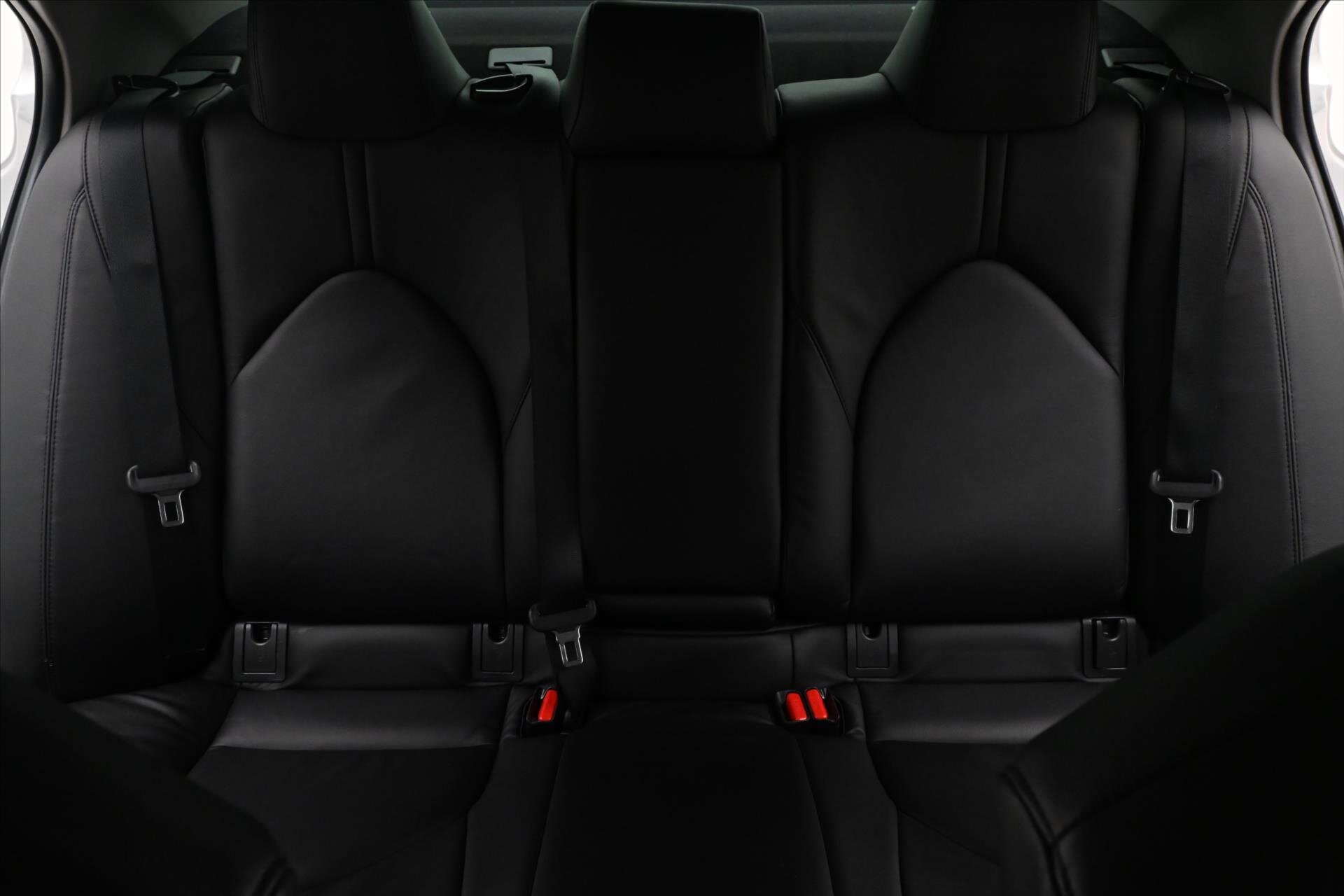 Toyota Camry Sedan / Limuzína 2,5 l 160 kw