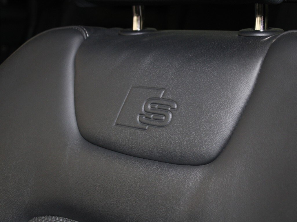 Audi A6 Sedan 3,0 l 210 kw