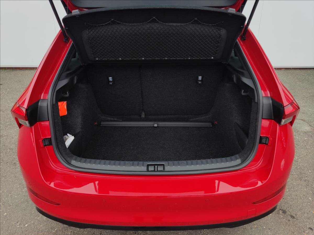 Škoda Scala Hatchback 1,5 l 110 kw