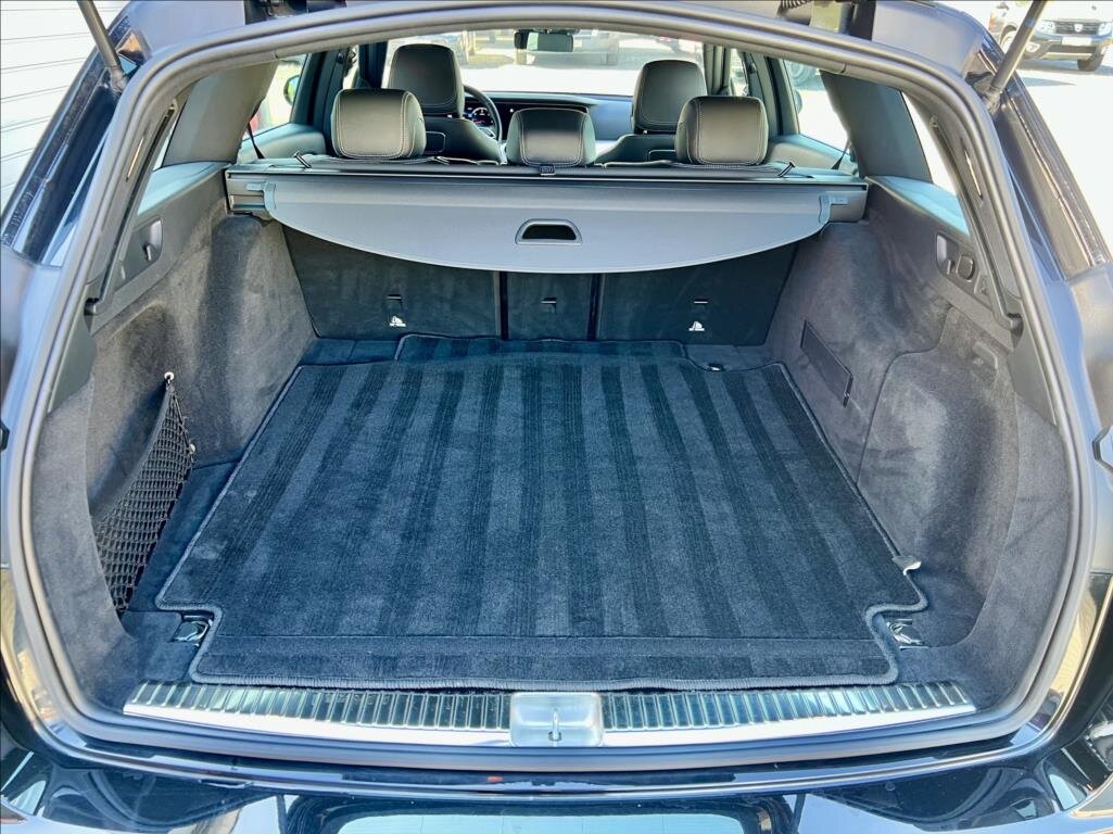 Mercedes-Benz Třídy E Kombi 2,0 l 143 kw