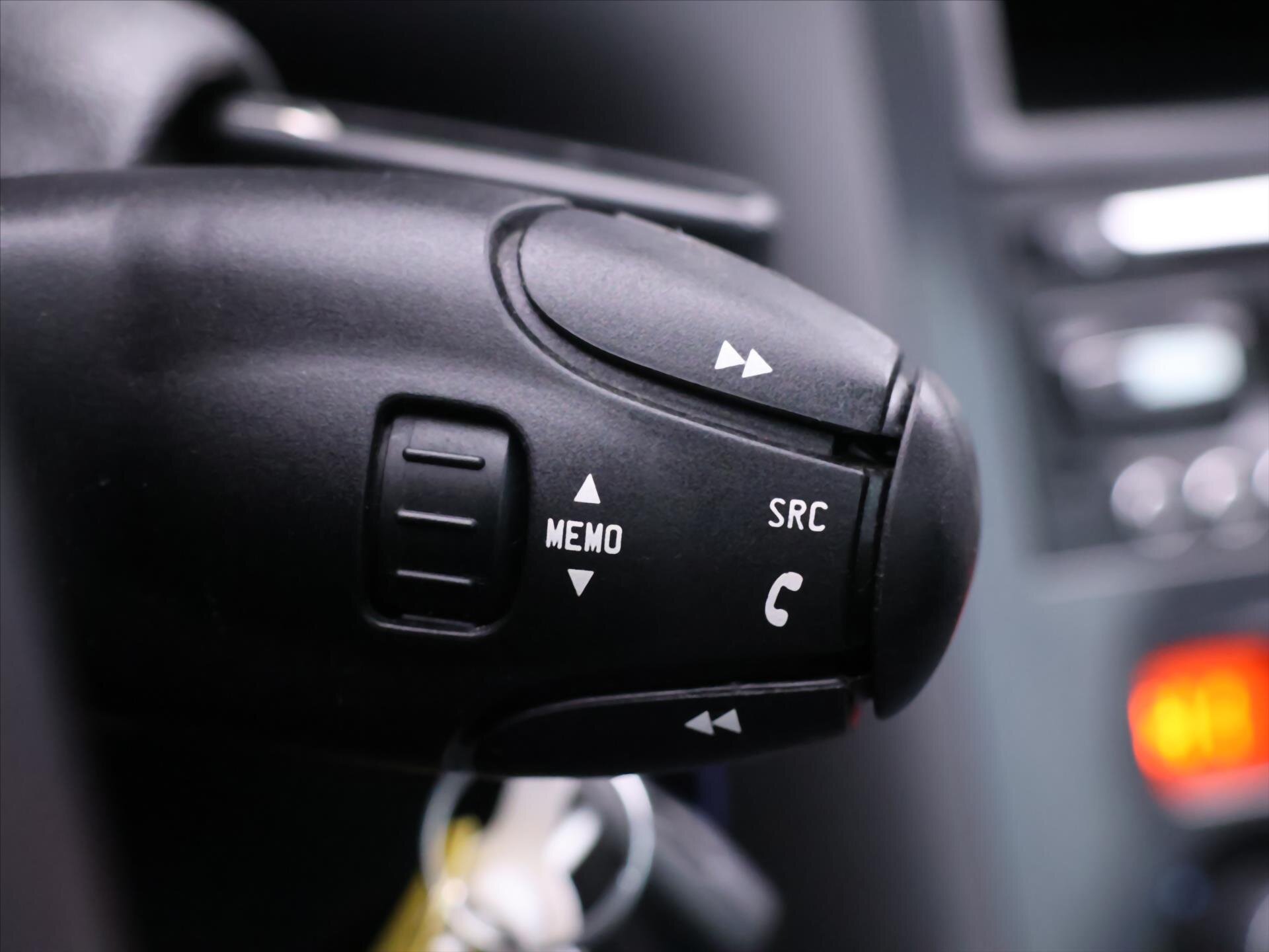 Peugeot 3008 MPV 2,0 l 120 kw