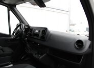 Mercedes-Benz Sprinter 10