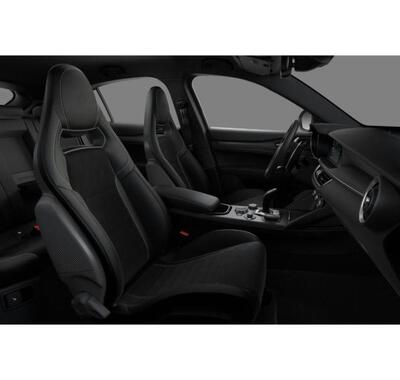 Alfa Romeo Stelvio 6