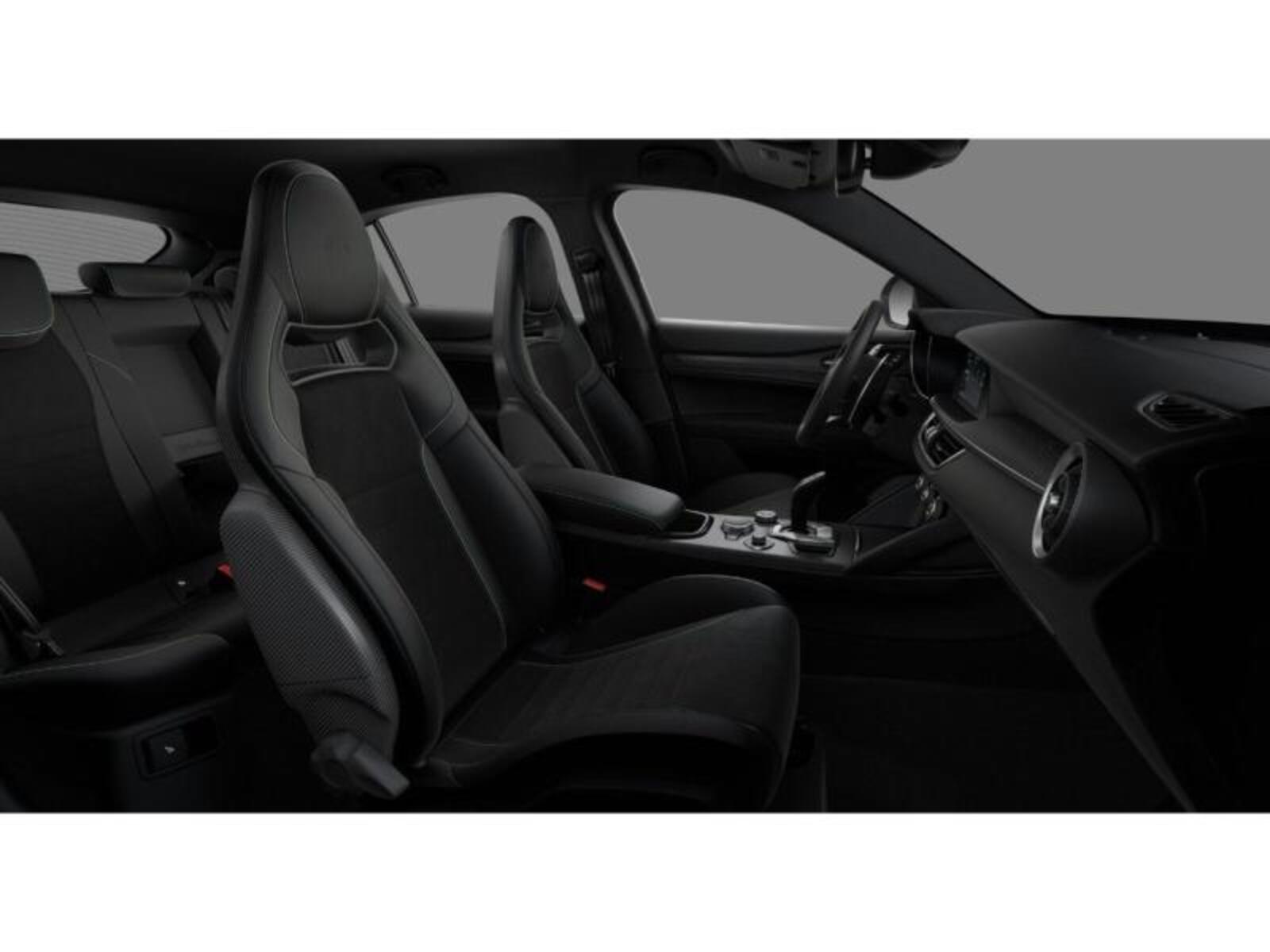 Alfa Romeo Stelvio 6