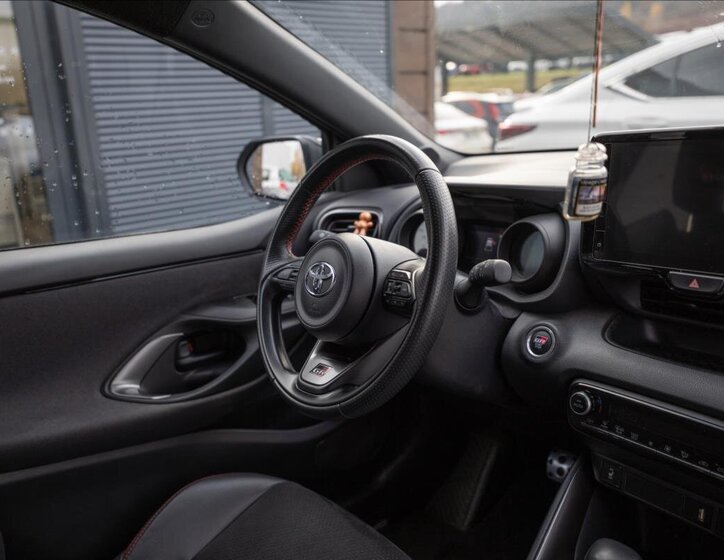 Toyota Yaris Hatchback 1,5 l 68 kw