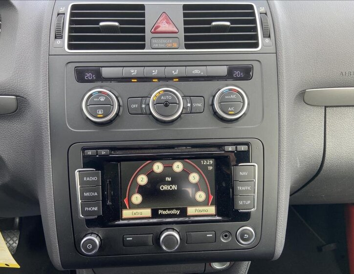 Volkswagen Touran MPV 1,6 l 66 kw