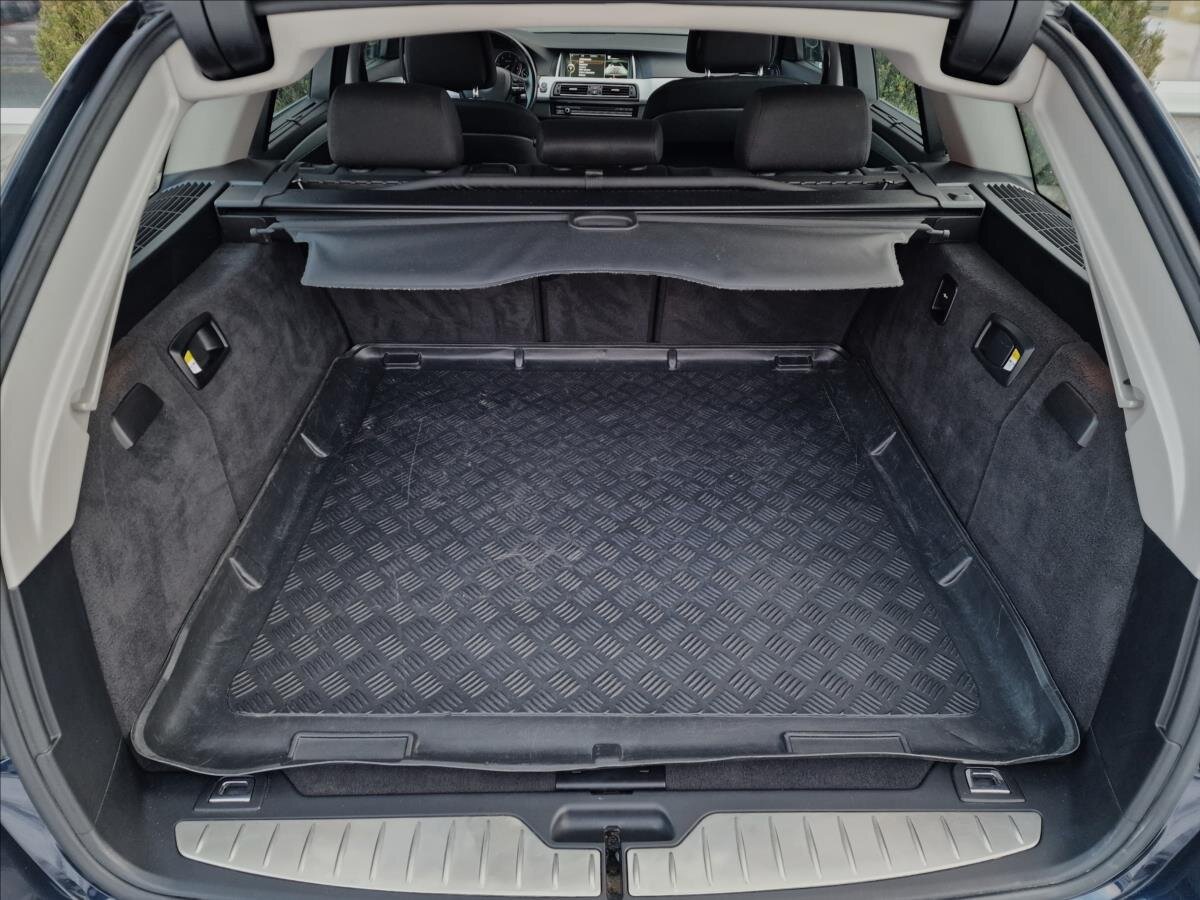 BMW Řada 5 Kombi 2,0 l 135 kw