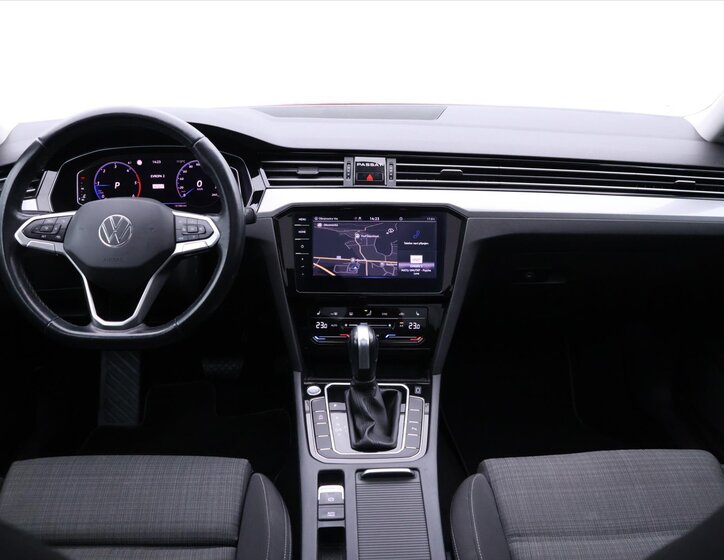 Volkswagen Passat 31