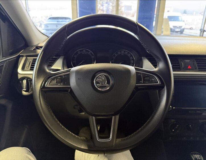 Škoda Rapid Hatchback 999,0 70 kw