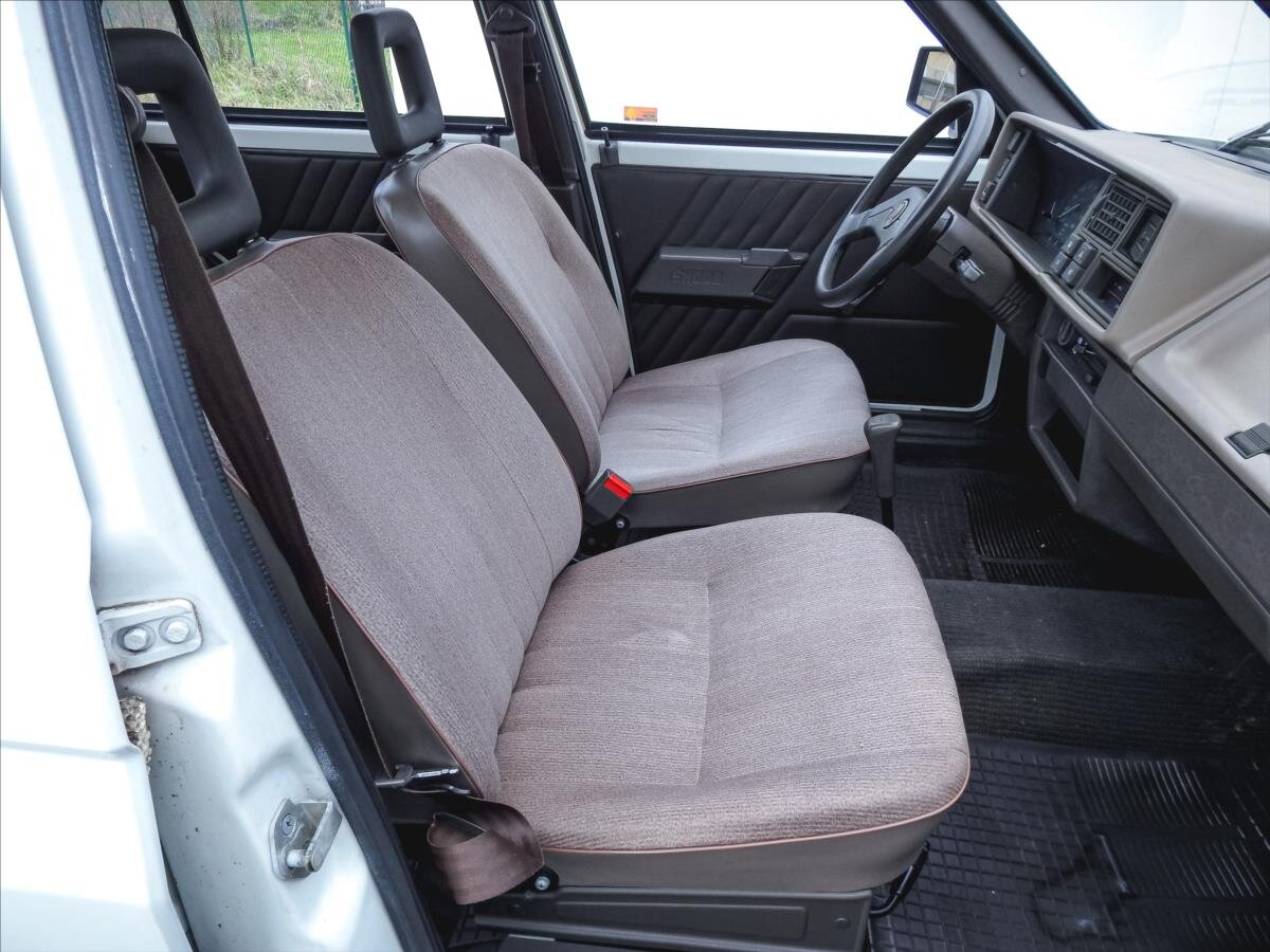 Škoda Favorit Hatchback 1,3 l 46 kw