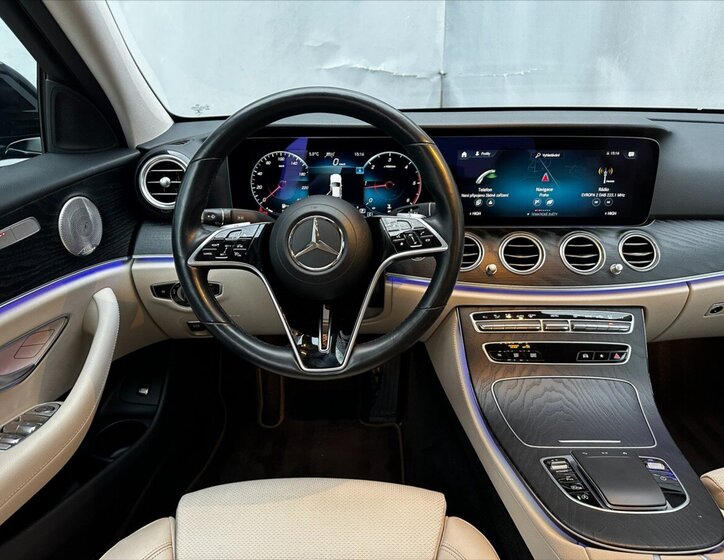 Mercedes-Benz Třídy E Sedan / Limuzína 2,0 l 143 kw