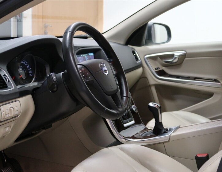 Volvo S60 Sedan / Limuzína 2,0 l 140 kw