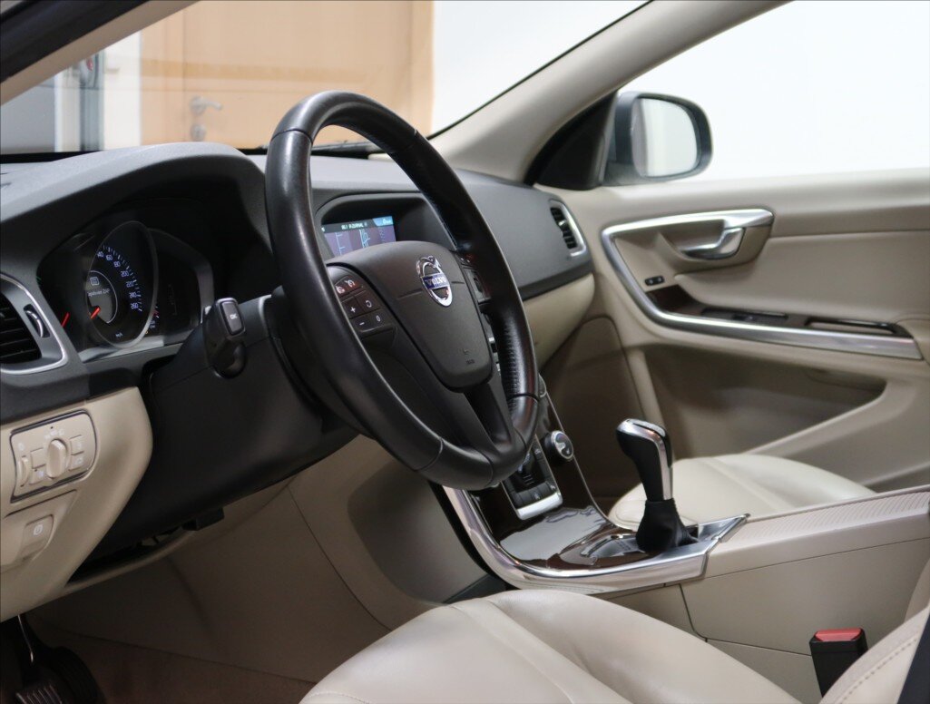 Volvo S60 Sedan / Limuzína 2,0 l 140 kw