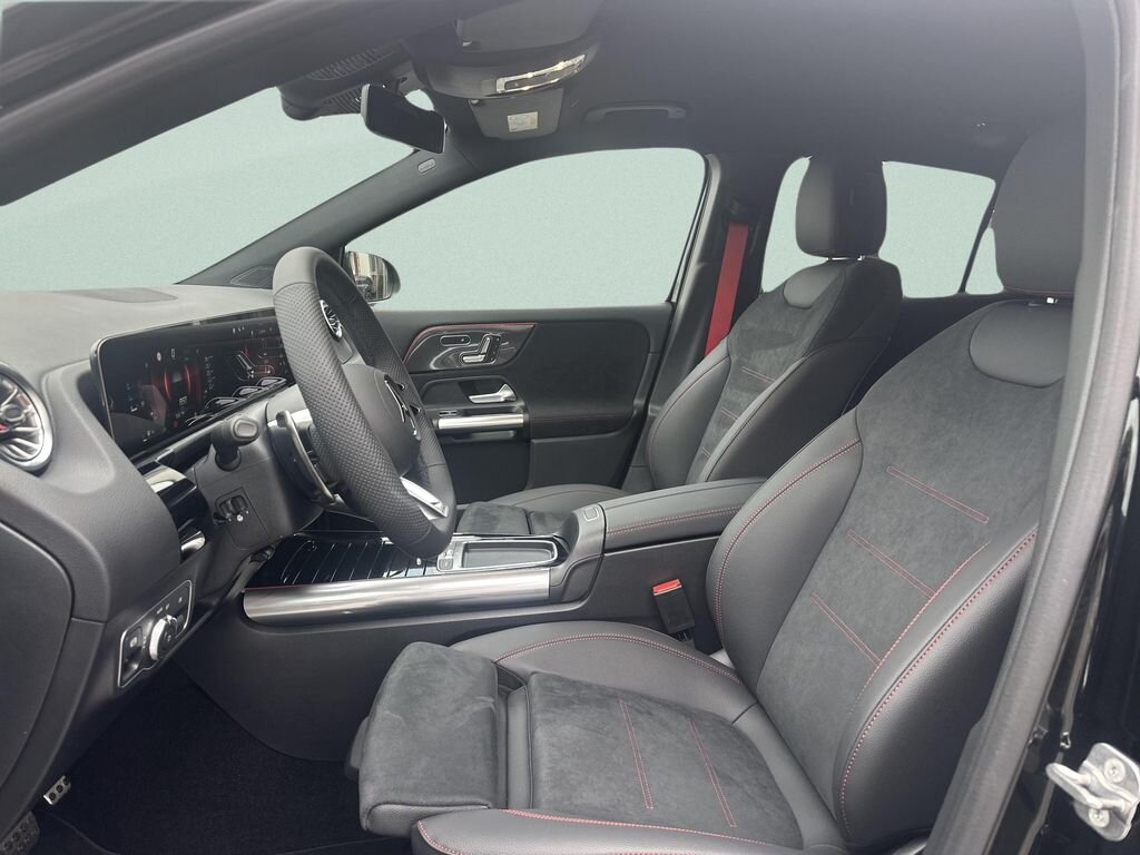 Mercedes-Benz GLA SUV / Terénní 2,0 l 235 kw