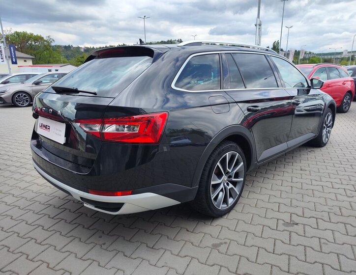 Škoda Superb Kombi 2,0 l 147 kw