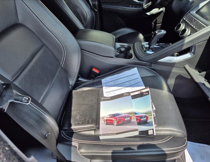 Jaguar E-Pace SUV 2,0 l 184 kw